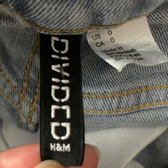 Divided H&M Ultra High Rise Straight Jeans 0 - Picture 4 of 10